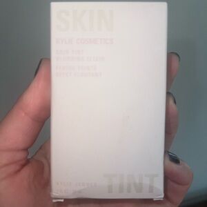 Kylie Cosmetics Skin Tint blurring Elixir - 3.5 warm